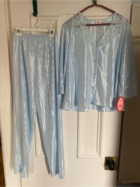 Vintage NWT Deadstock Matching Blue Lace-Trim Pajama Set